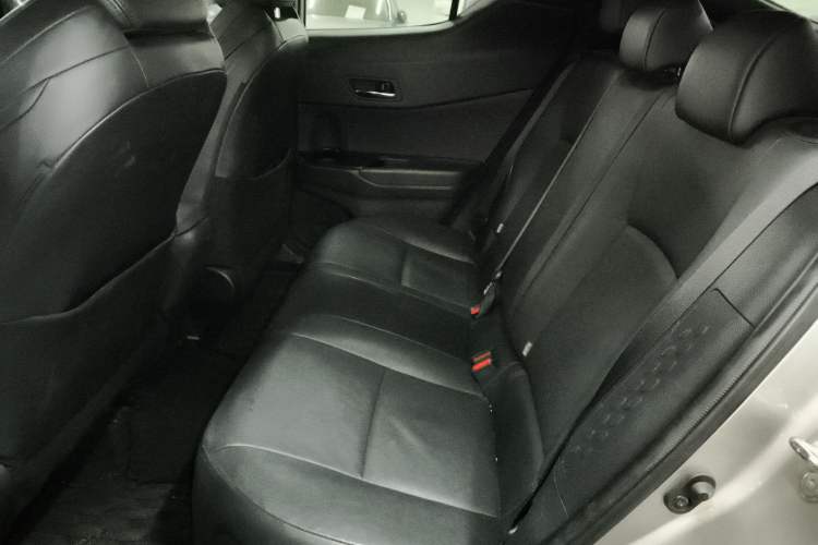 Used Toyota IZOA 2020 2.0L Yichi Version