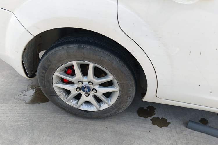 Used Ford Focus 2013 Hatchback Classic 1.8L Manual Base Model Right Rear Wheel Hub