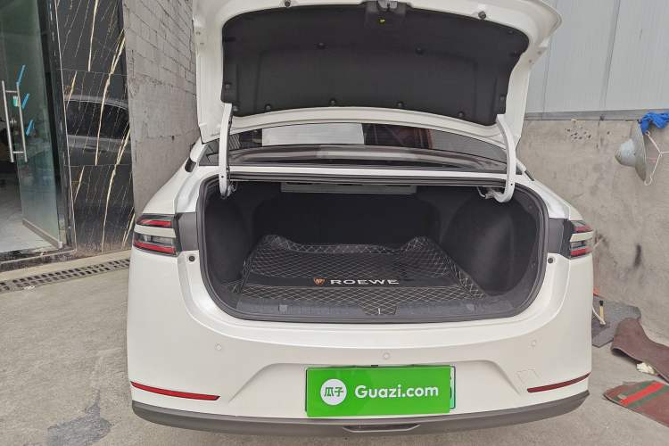 Used AION S Plus 2025 Travel Edition 52.998 kWh Trunk