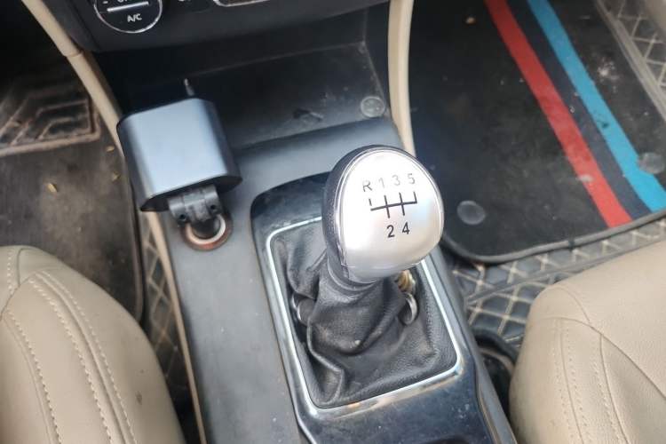 Used Bestune B50 2013 1.6L manual luxury version
