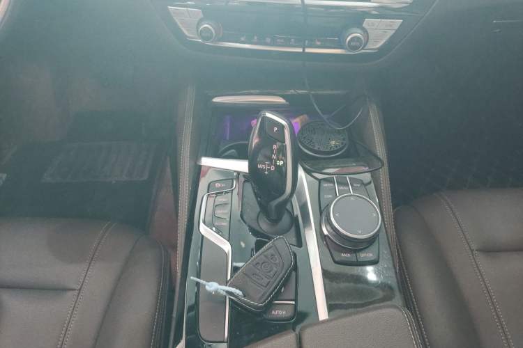 Used BMW 5 Series 2020 525Li M Sport Package