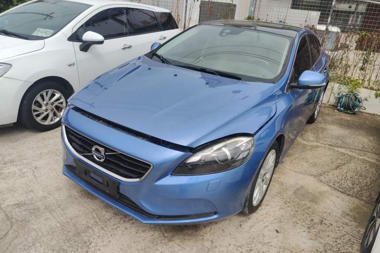Used Volvo V40 2016 T3 Zhiyi Edition