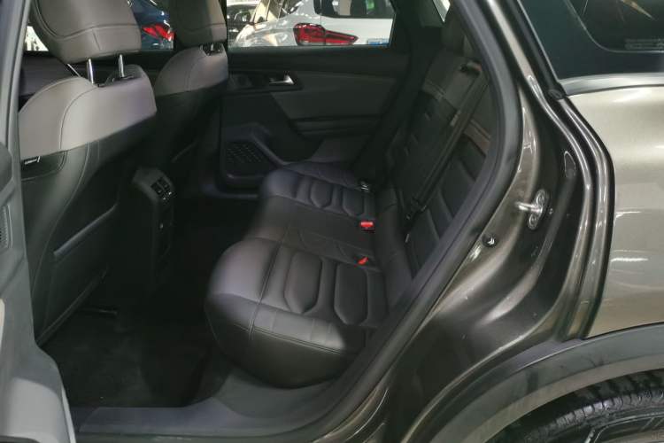 Used Citroen C5 X 2021 1.6T Enjoy the Extraordinary Left Rear Seat