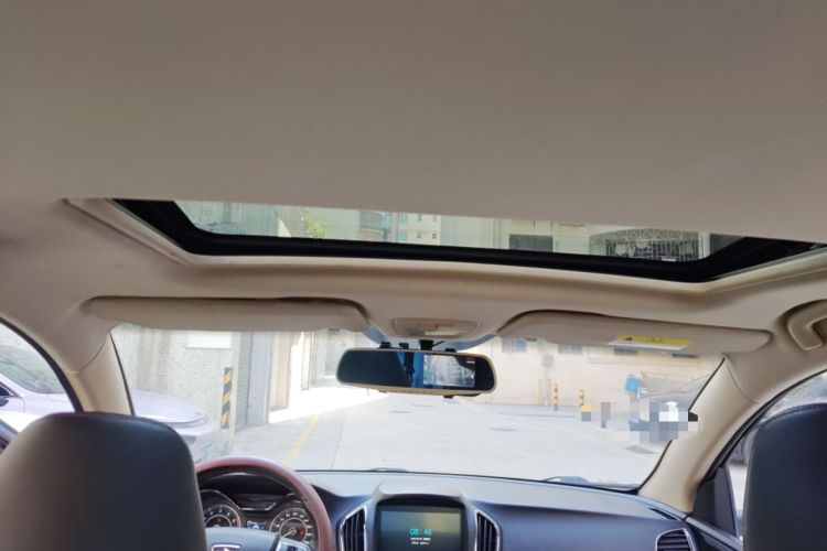 Used Baojun 560 2015 1.8L manual luxury version