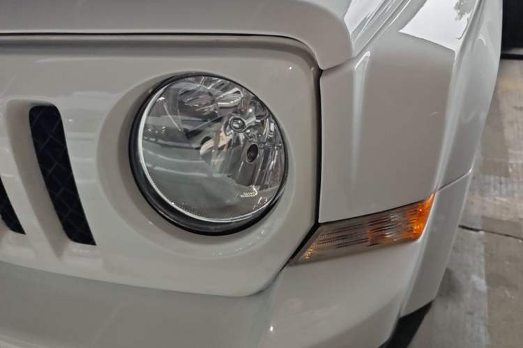 Used Jeep Patriot 2015 2.0L Sport Edition Left Front Headlight