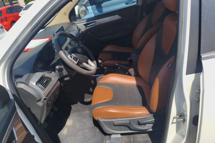 Used BAIC Weiwang M50F 2017 1.5L Comfort Edition Left Front Seat