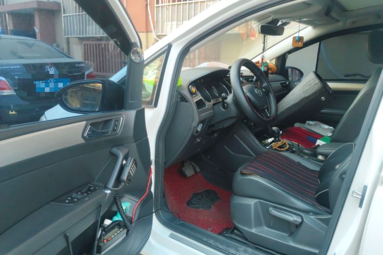 Used Volkswagen Touran 2016 Volkswagen Touran L 280TSI DSG Comfort Edition
