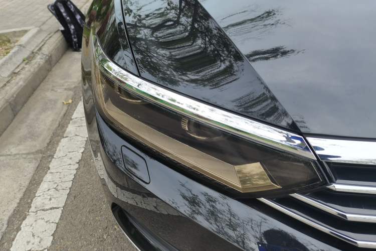 Used Volkswagen Magotan 2018 380TSI DSG Prestige Model Right Front Headlight