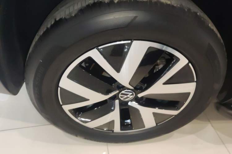 Used Volkswagen Tayron 2023 330TSI Two-Wheel-Drive Luxury Plus Advanced Version