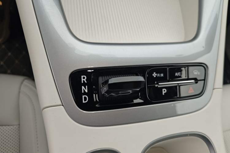 Used Geely Galaxy Geome 2025 310km Dream Edition Gear Lever