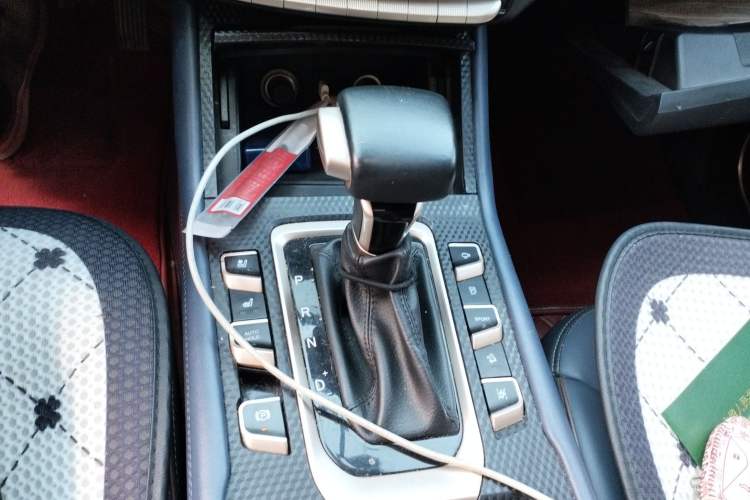 Used CHANGAN OSHAN COS1 2018 1.5T Automatic Smart 7-Seater
