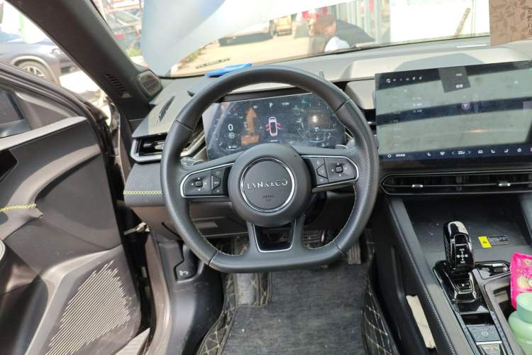 Used Lynk & Co 03 2023 2.0TD DCT JingPro Steering Wheel