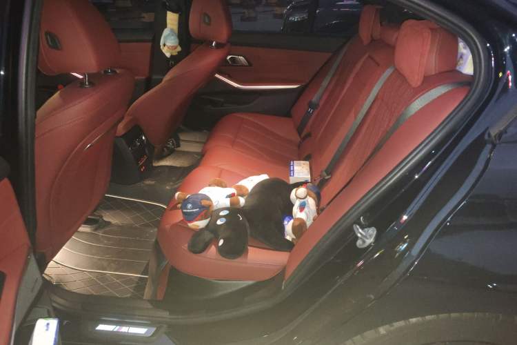 Used BMW 3 Series 2024 330Li M Sport Night Edition Package Left Rear Seat