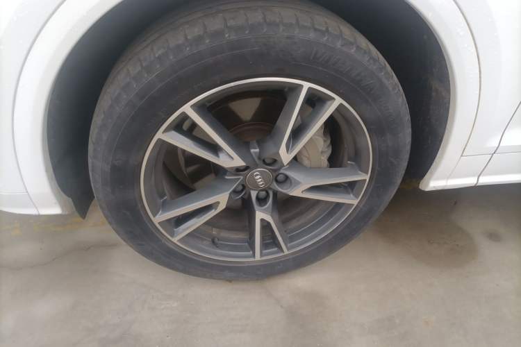 Used Audi Q5L 2018 40 TFSI Prestige Fashion Edition China VI Left Front Wheel Hub