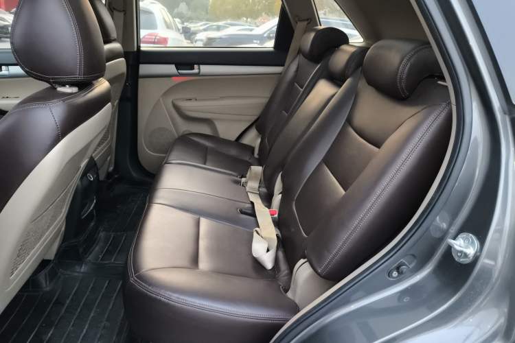 Used Kia Sorento 2013 2.4L 5-Seater Gasoline Comfort Version China IV Standard