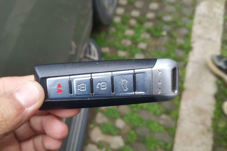 Used Wey VV7 2017 2.0T Ultra-Luxury Version
