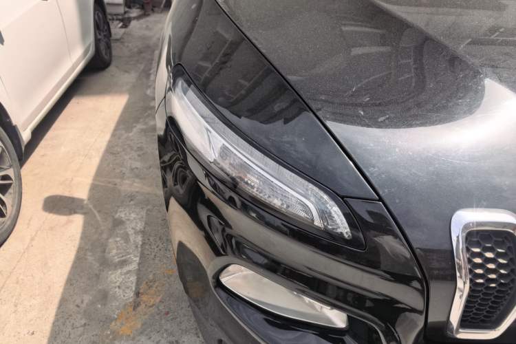 Used Jeep Cherokee 2016 2.4L Professional Edition Right Front Headlight