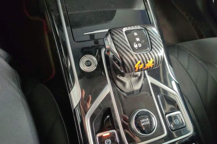 Used Hongqi HS5 2022 Facelifted Version 2.0T Smart Connect Flagship All-Wheel-Drive Edition
