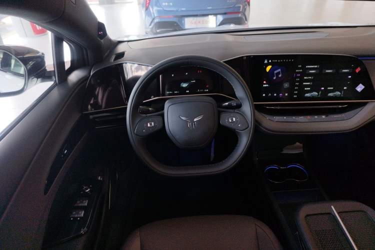 Used Hongqi EH7 2025 600 Smart Selection Edition
