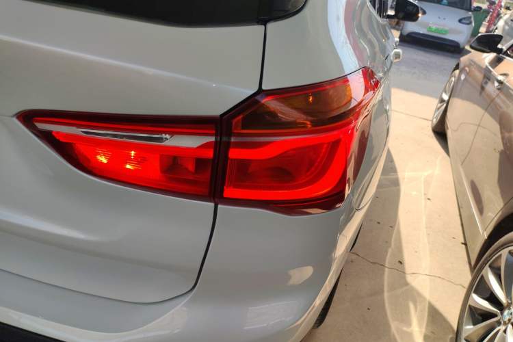 Used BMW X1 2016 sDrive18Li Luxury Model
