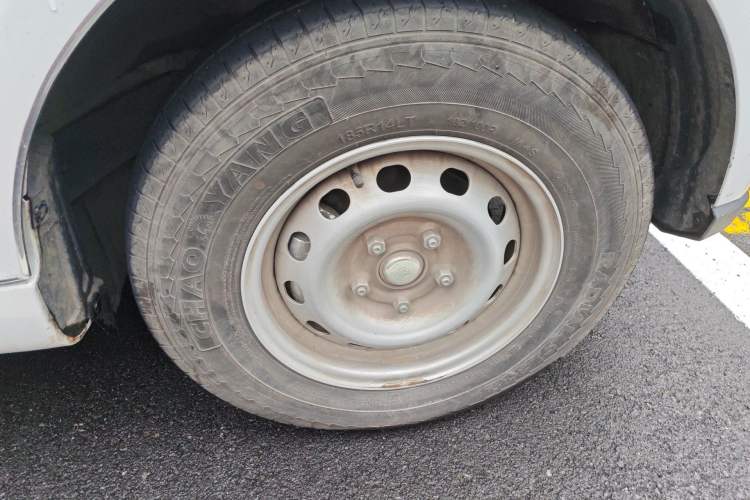 Used Farizon Xingxiang V 2024 Star Enjoy V6E Feature Edition Zhixin 46.08 kWh Right Front Wheel Hub