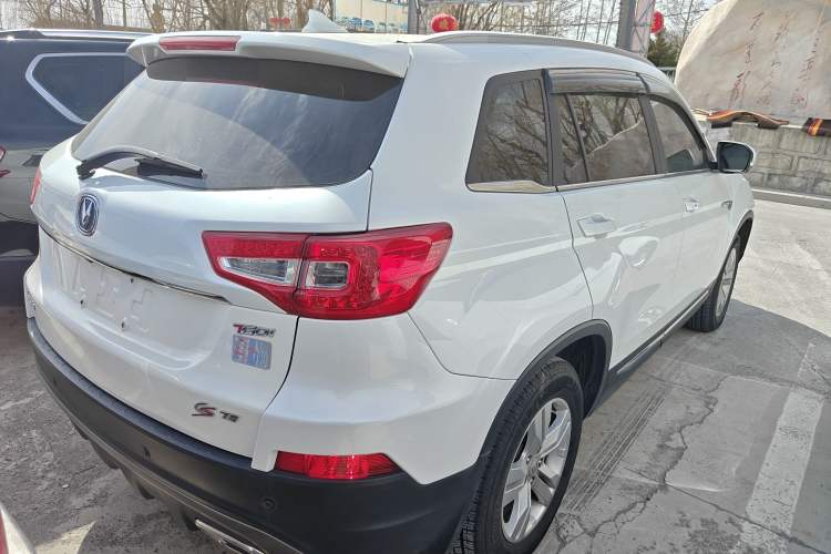 Used CHANGAN CS75 2017 Shangku Edition 1.5T Manual ZhiXiang Model

