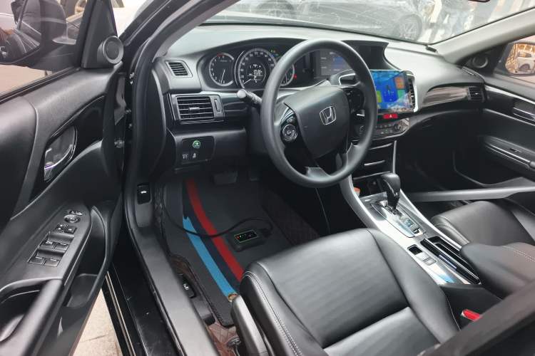 Used Honda Accord 2016 2.0L Comfort Edition
