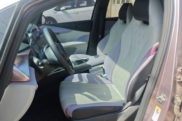 Used BYD Dolphin 2023 420 km Free Version
