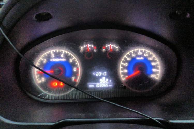 Used Dongfeng Fengon 330 2014 1.5L Manual Utility Version DK15
