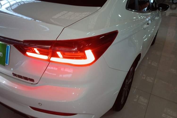 Used Ford Escort 2021 1.5L Automatic Diamond Edition
