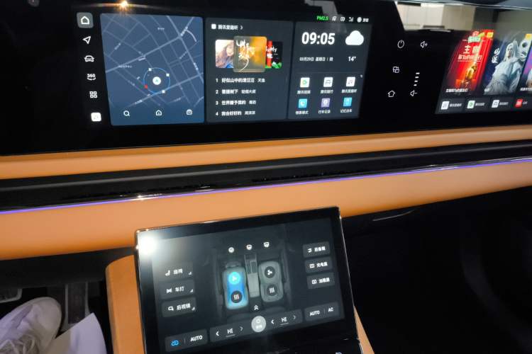 Used VOYAH PASSION 2024 PHEV Four-Wheel Drive Ultra-Long Range Flagship Model Audio And AC Panel