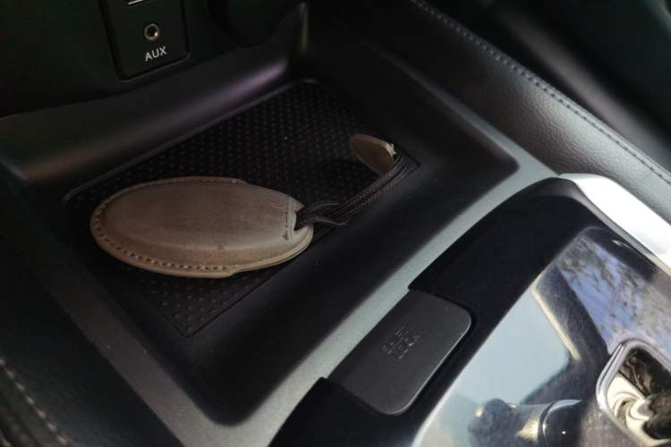 Used Nissan X-Trail 2014 2.5L CVT Ultimate Edition 4WD Vehicle Key