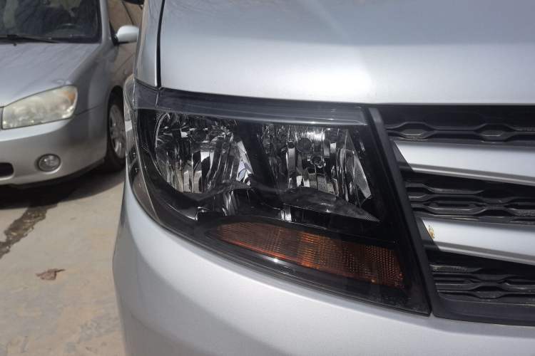 Used JAC Refine M3 2023 PLUS 1.5T 5/7-seat Classic Edition Right Front Headlight