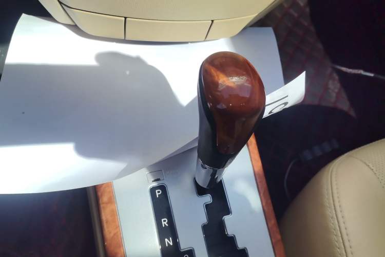 Used Hyundai Celesta 2010 1.6L AT GLS Gear Lever