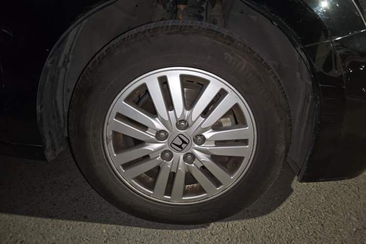 Used Honda Accord 2013 2.0L SE Right Front Wheel Hub