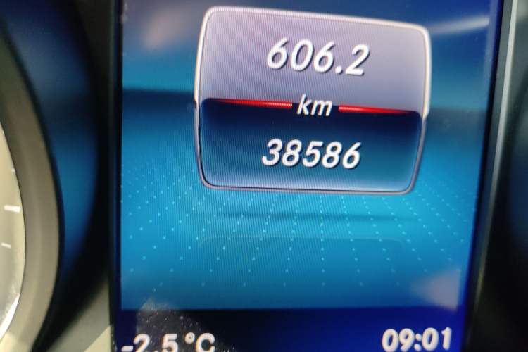 Used Mercedes-Benz V-Class 2021 V 260 Avantgarde Edition