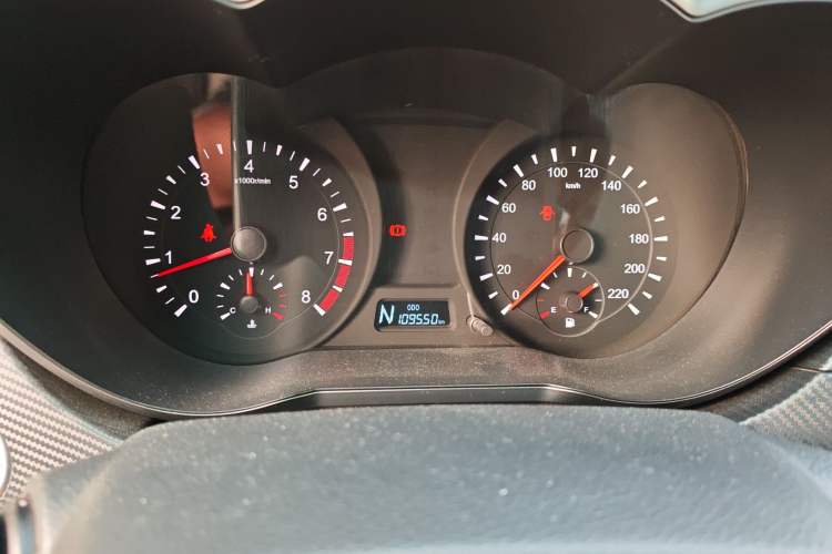 Used Haima Fumei 2014 M5 1.6L Automatic Elite Model Odometer Close Up