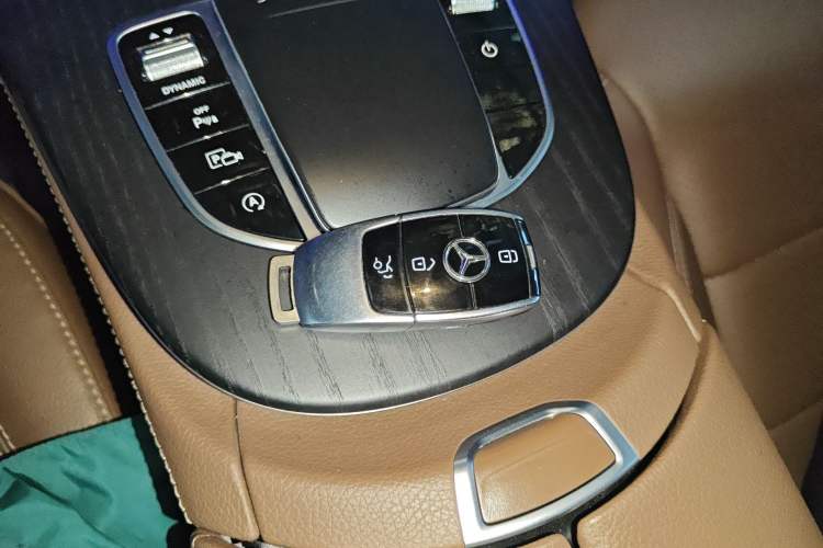 Used Mercedes-Benz E-Class 2021 Restyled E 300 L Sporty and Stylish Edition
