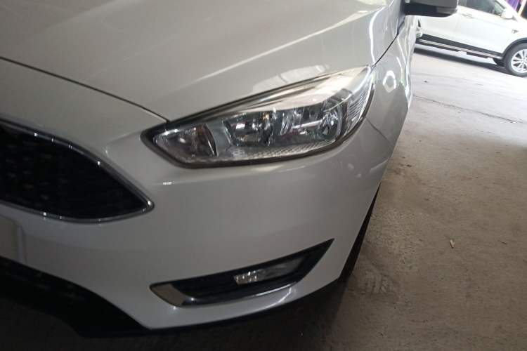 Used Ford Focus 2015 Hatchback EcoBoost 125 Automatic Supreme Style Edition