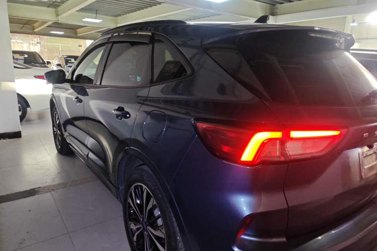 Used Ford Escape 2020 EcoBoost 245 Four-Wheel Drive ST-LINE Deluxe Edition