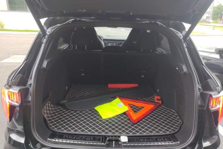 Used Lynk & Co 01 2021 2.0TD Four-Wheel Drive Dark Night Edition