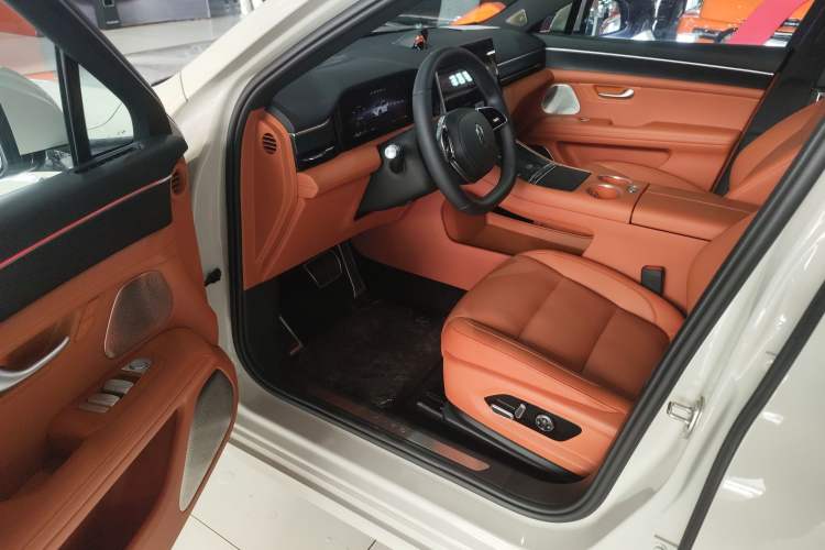 Used Hima AITO M5 2025 Extended-Range Ultra All-Wheel-Drive Version