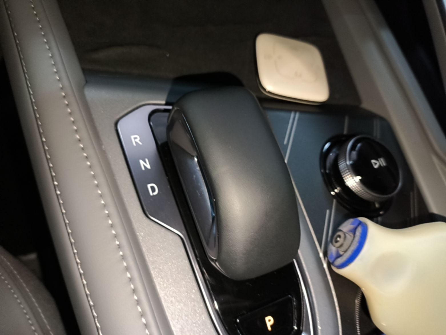 Zeekr 001 2024 YOU Edition 100 kWh All-Wheel Drive — снимка 16