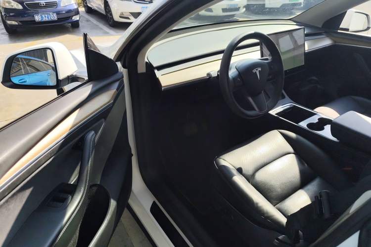 Used Tesla Model Y 2021 Long-Range All-Wheel-Drive Version