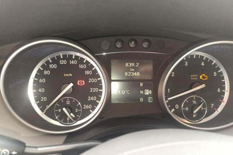 Used Mercedes-Benz R-Class 2010 R 350 L 4MATIC