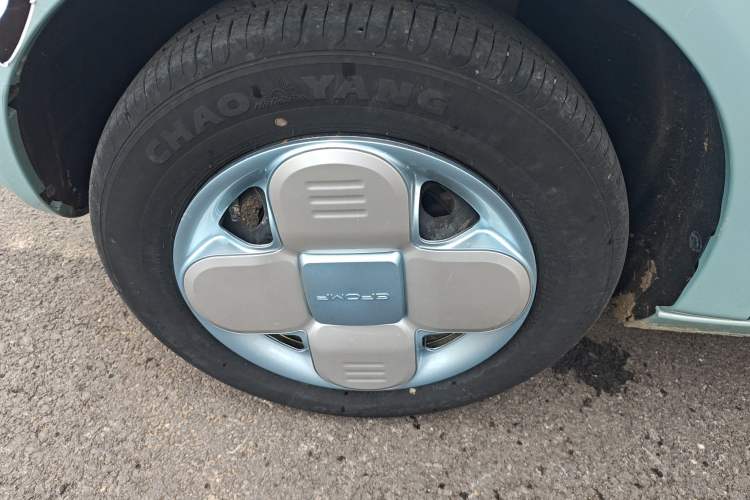 Used Geely Galaxy Panda 2023 Panda Mini 200km Endurance Bear Left Front Wheel Hub