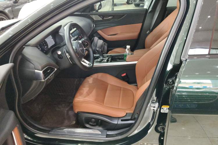 Used Jaguar XEL 2024 2.0T 250 PS R-DYNAMIC S Ebony Black Sport Edition
