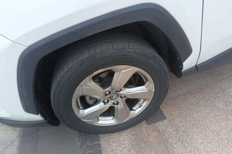 Used Toyota RAV4 2022 2.0L CVT Two-Wheel Drive Fashion Edition