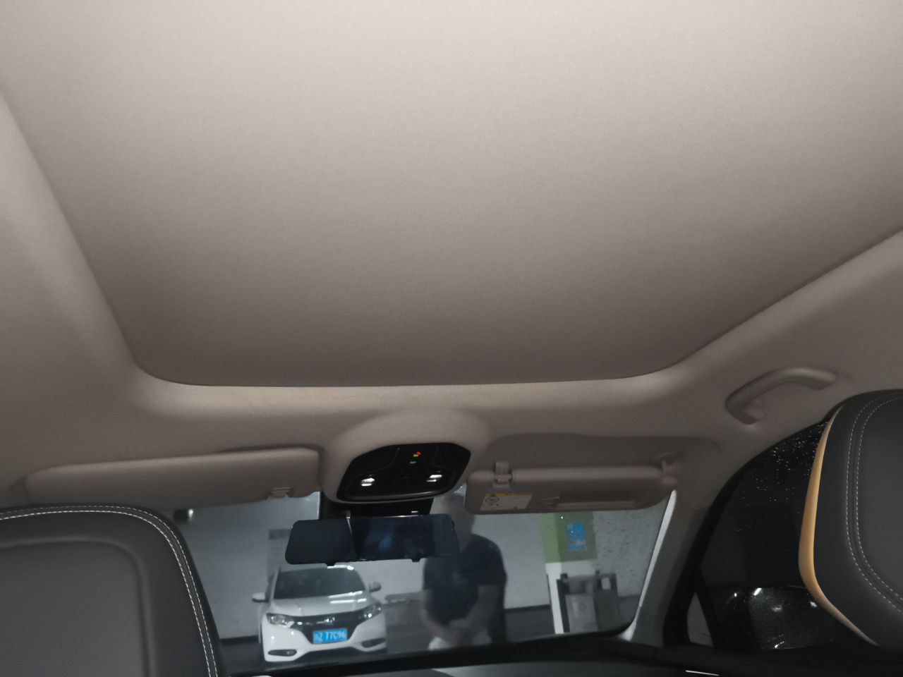 Geely Auto FX11 2023 1.5TD DCT Prestige Edition — снимка 18