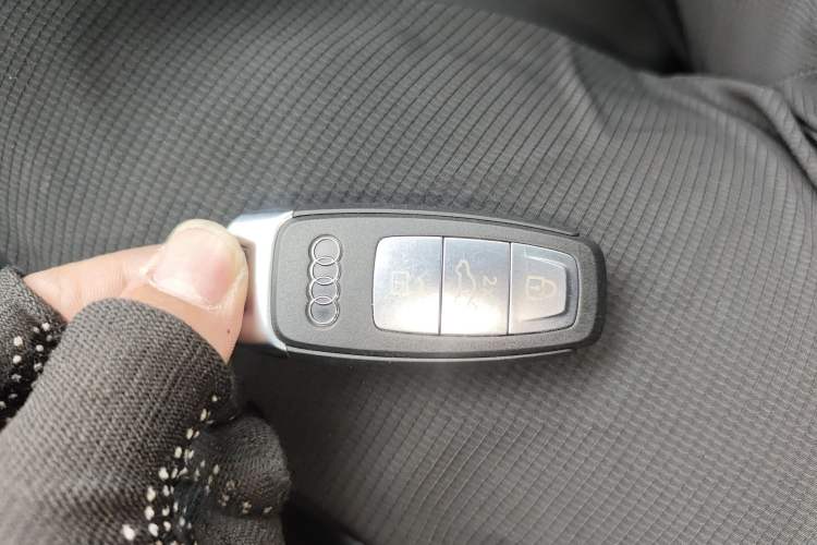 Used Audi Q4 e-tron 2024 40 e-tron Adventure Edition Vehicle Key